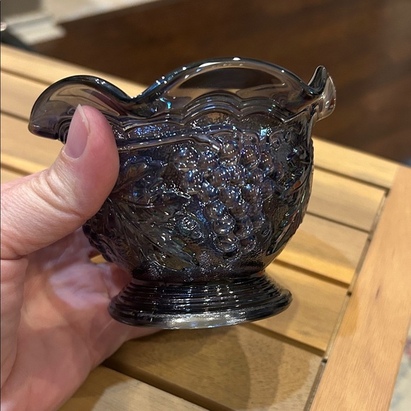 Vgt carnival glass ruffled bowl with scalloped edge. Smoke gray color. - Picture 6 of 6